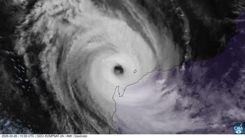 Cyclone Narelle Making Landfall in Australia
