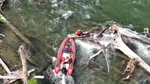 Dramatic River Rescue of Stranded Kayaker