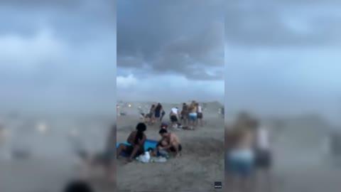 Children Scream as Dramatic Sandstorm Whips Through Coney Island Beach